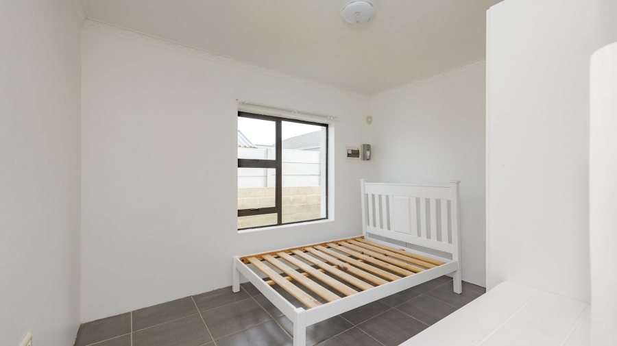 To Let 2 Bedroom Property for Rent in Oceanview Heights Western Cape